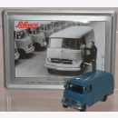 Schuco Modell 1:87 Mercedes-Benz L319 blau mit Schild aus...