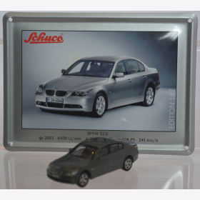 Schuco Modell 1:87 BMW 525i dunkelgrau mit Schild aus Emaille