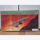 U.S. General Dynamics F-16 Fighter 1:48 HobbyCraft HC 1510